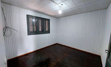 Venta Casa 3 dormitorios con patio - en España y Hospitales - Bv Segui