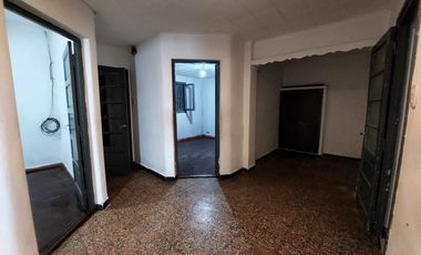 Venta Casa 3 dormitorios con patio - en España y Hospitales - Bv Segui