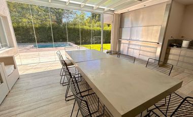 Casa en  club de capo abril