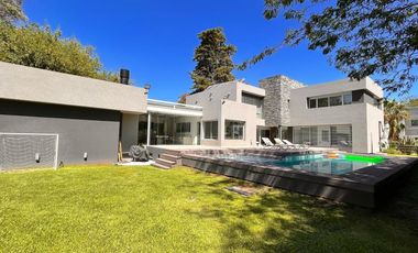 Casa en  club de capo abril