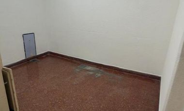 CENTRO DE LANUS ESTE, APTO USO COMERCIAL,  PROFESIONAL ó VIVIENDA!!