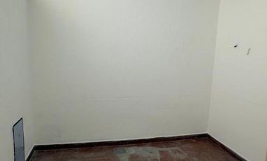 CENTRO DE LANUS ESTE, APTO USO COMERCIAL,  PROFESIONAL ó VIVIENDA!!