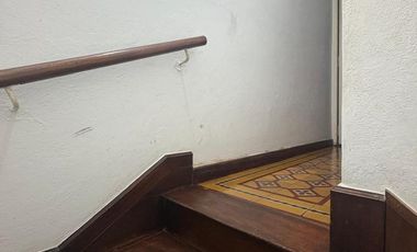 CENTRO DE LANUS ESTE, APTO USO COMERCIAL,  PROFESIONAL ó VIVIENDA!!