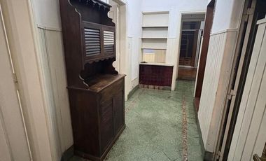 CENTRO DE LANUS ESTE, APTO USO COMERCIAL,  PROFESIONAL ó VIVIENDA!!