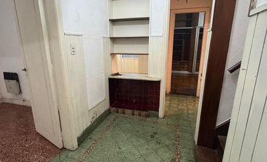 CENTRO DE LANUS ESTE, APTO USO COMERCIAL,  PROFESIONAL ó VIVIENDA!!