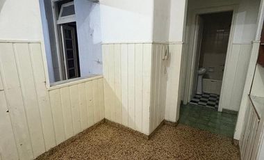 CENTRO DE LANUS ESTE, APTO USO COMERCIAL,  PROFESIONAL ó VIVIENDA!!