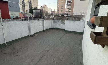 CENTRO DE LANUS ESTE, APTO USO COMERCIAL,  PROFESIONAL ó VIVIENDA!!