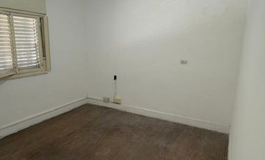 CENTRO DE LANUS ESTE, APTO USO COMERCIAL,  PROFESIONAL ó VIVIENDA!!