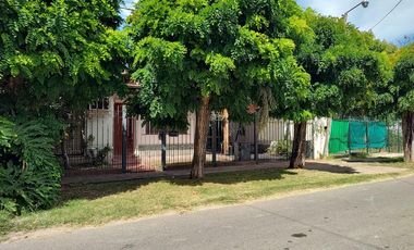 Casa de 2 dormitorios en venta Villa Elisa