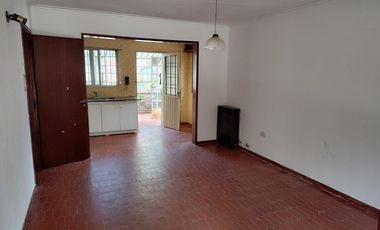 Casa de 2 dormitorios en venta Villa Elisa
