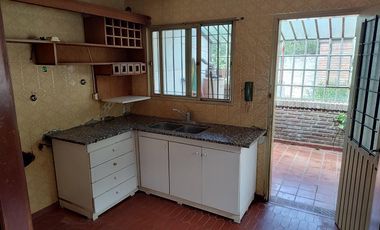 Casa de 2 dormitorios en venta Villa Elisa