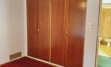 Alquiler Casa 4 Amb. Lomas Del Mirador Uso Comercial Excelente Ubicación