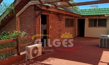 Alquiler Casa 4 Amb. Lomas Del Mirador Uso Comercial Excelente Ubicación