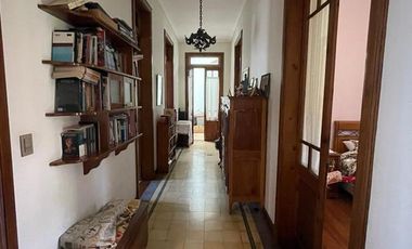 Casa estilo antiguo 5 ambientes en alquiler - Quilmes Residencial