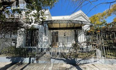 Casa estilo antiguo 5 ambientes en alquiler - Quilmes Residencial