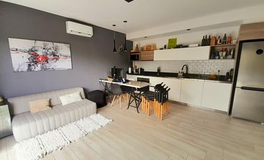 Olivos - Impecable Departamento 2 amb con Balcón c/parrilla y Cochera!