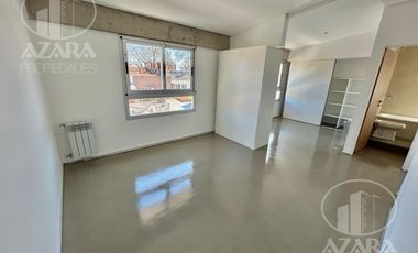 Departamento en triplex  3 ambientes  con cochera  en  olivos