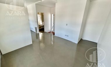 Departamento en triplex  3 ambientes  con cochera  en  olivos