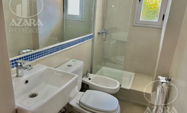 Departamento en triplex  3 ambientes  con cochera  en  olivos