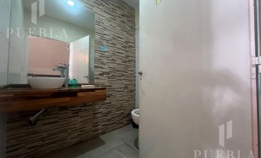 VENTA LOCAL REMEDIOS DE ESCALADA EN ESQUINA