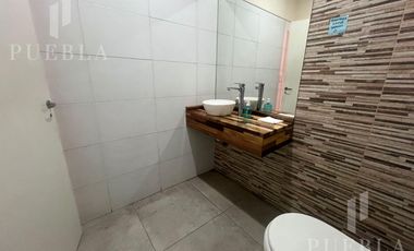 VENTA LOCAL REMEDIOS DE ESCALADA EN ESQUINA