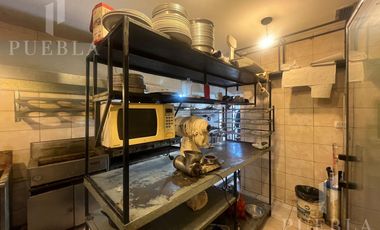 VENTA LOCAL REMEDIOS DE ESCALADA EN ESQUINA