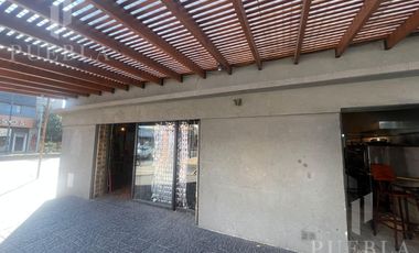 VENTA LOCAL REMEDIOS DE ESCALADA EN ESQUINA