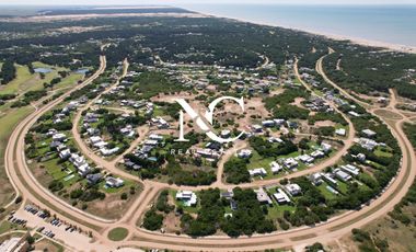 Departamento en venta en Costa Esmeralda con vista abierta