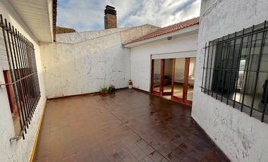 Chalet 4 Amb con Local y Parque