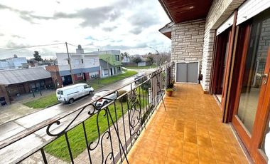 Chalet 4 Amb con Local y Parque