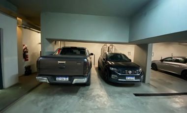 Departamento de categoría con terraza propia , cochera doble y baulera.