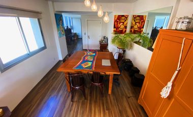 Departamento de categoría con terraza propia , cochera doble y baulera.