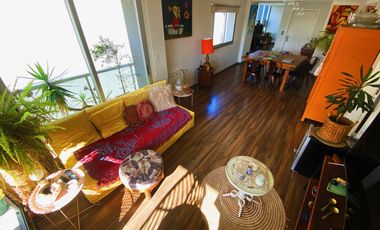 Departamento de categoría con terraza propia , cochera doble y baulera.