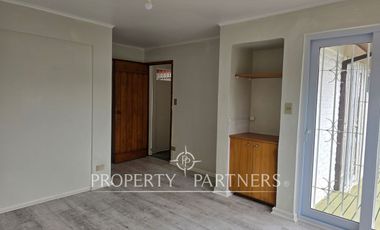 Casa sólida en sector tradicional.