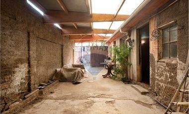 OPORTUNIDAD CASA CON AMPLIO TERRENO SAN JOAQUIN