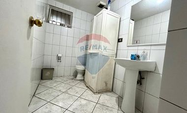 EXCELENTE BODEGA CON OFICINAS, OPORTUNIDAD!!!