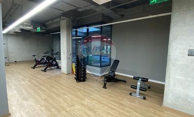 ARRIENDO OFICINA AV.LA DEHESA, 61 M², 3 EST, 2 BDG