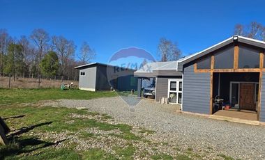 Venta Parcela con Casa y dos Cabañas Gran Terreno