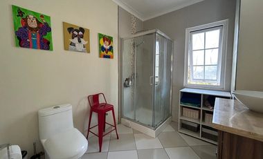 Amplia casa con Estilo Tradicional