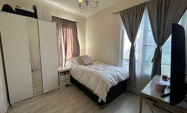 Amplia casa con Estilo Tradicional