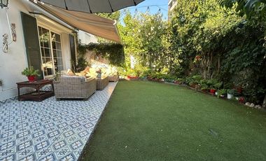 Amplia casa con Estilo Tradicional