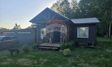 Hermosa Casa en Parcela con Bosque nativo