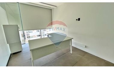 ESPECTACULAR OFICINA EN EL CORAZON DE LA DEHESA