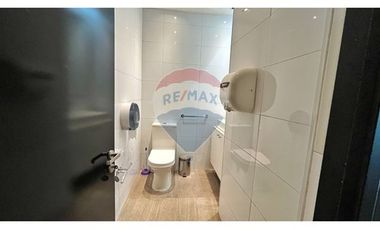 ESPECTACULAR OFICINA EN EL CORAZON DE LA DEHESA