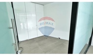 ESPECTACULAR OFICINA EN EL CORAZON DE LA DEHESA