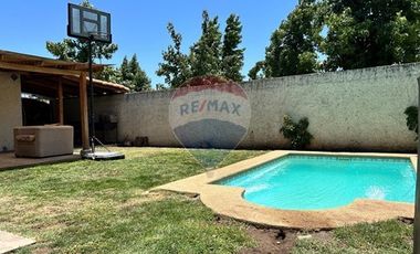 Gran casa con Piscina en Machalí