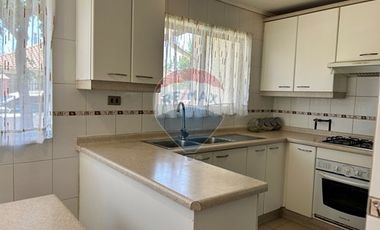 Gran casa con Piscina en Machalí