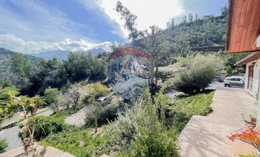 Casa 6D en El Arrayán, terreno 10.300 m²