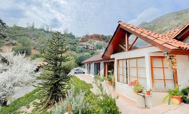 Casa 6D en El Arrayán, terreno 10.300 m²