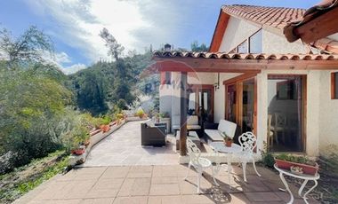 Casa 6D en El Arrayán, terreno 10.300 m²